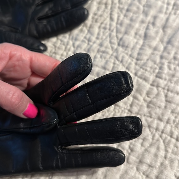 Women’s Ugg Leather Leopard Print Gloves size medium - Picture 6 of 9